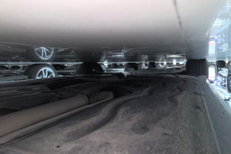 Used BMW 5 Series 2024 530Li Leading Model M Sport Package Right Side Sill