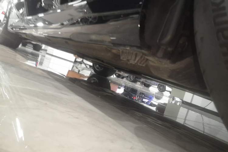 Used BMW 5 Series 2024 525Li M Sport Package Right Side Sill