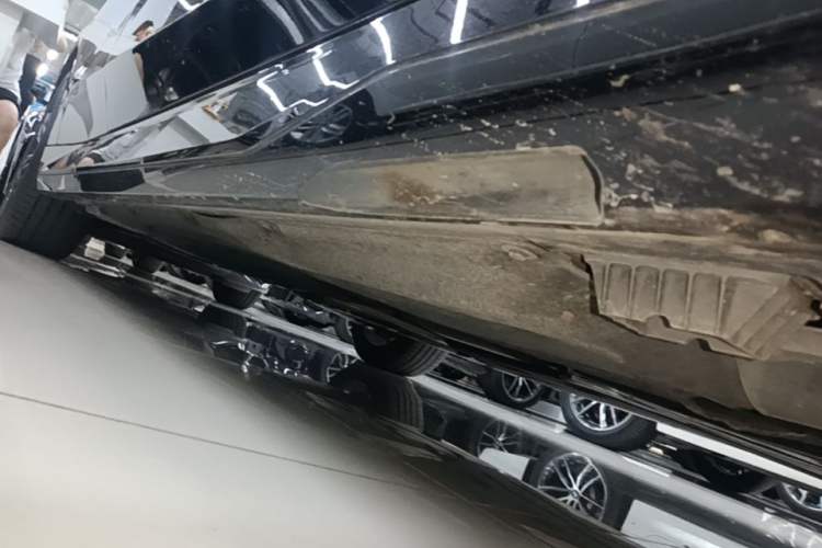 Used BMW 5 Series 2024 530Li Leading Model M Sport Package Right Side Sill