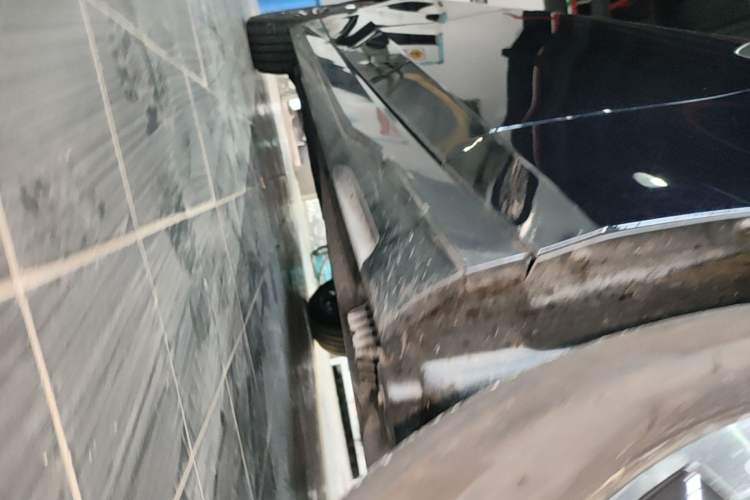 Used BMW 5 Series 2024 530Li Leading Model M Sport Package Right Side Sill