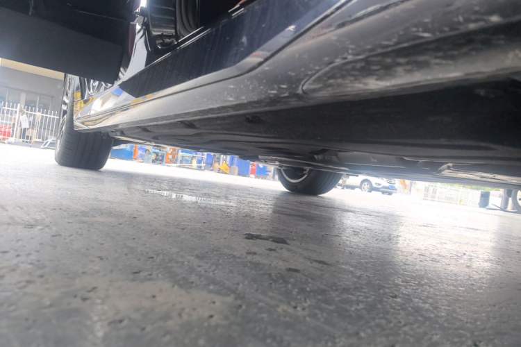 Used BMW 5 Series 2024 525Li M Sport Package Right Side Sill