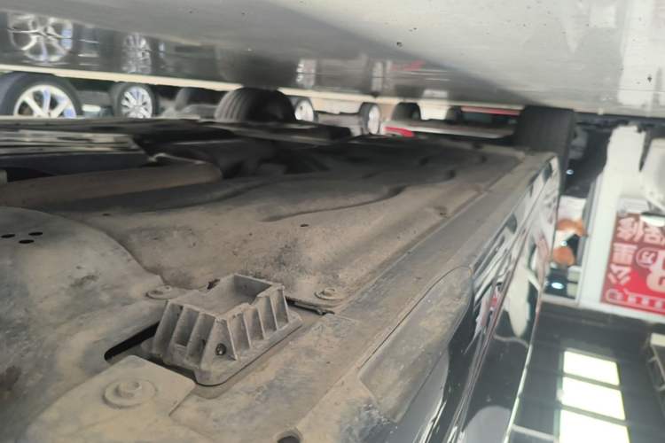 Used BMW 5 Series 2024 530Li Leading Model M Sport Package Right Side Sill