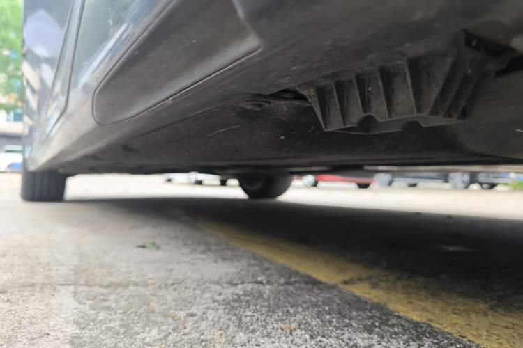 Used BMW 5 Series 2024 530Li Leading Model M Sport Package Right Side Sill