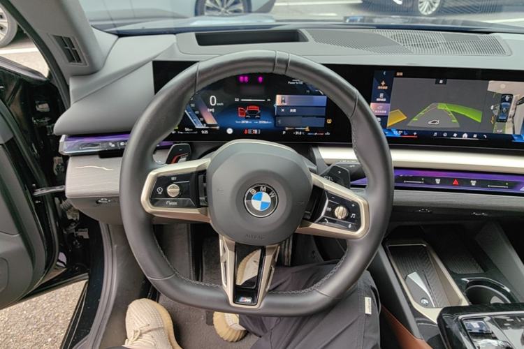 Used BMW 5 Series 2024 530Li Luxury Edition M Sport Package Steering Wheel