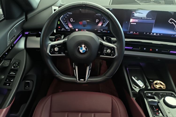 Used BMW 5 Series 2024 525Li M Sport Package Steering Wheel