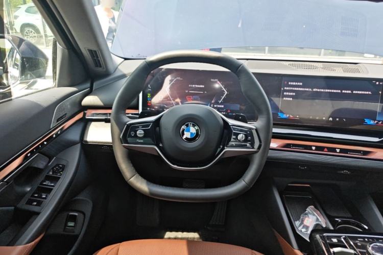 Used BMW 5 Series 2024 530Li Leading Luxury Package Steering Wheel