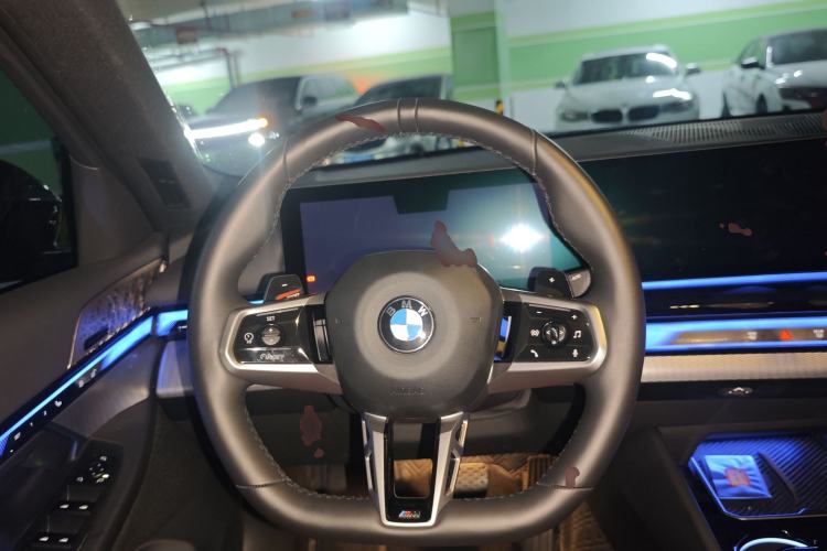 Used BMW 5 Series 2024 530i Leading Model M Sport Package Steering Wheel