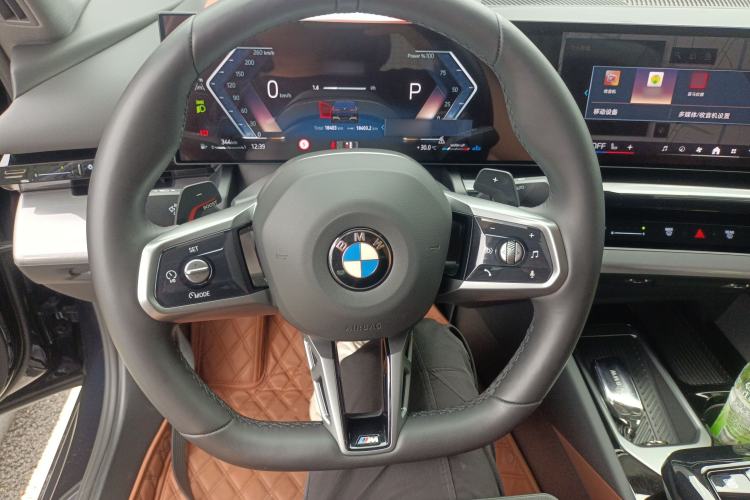 Used BMW 5 Series 2024 525Li M Sport Package Steering Wheel