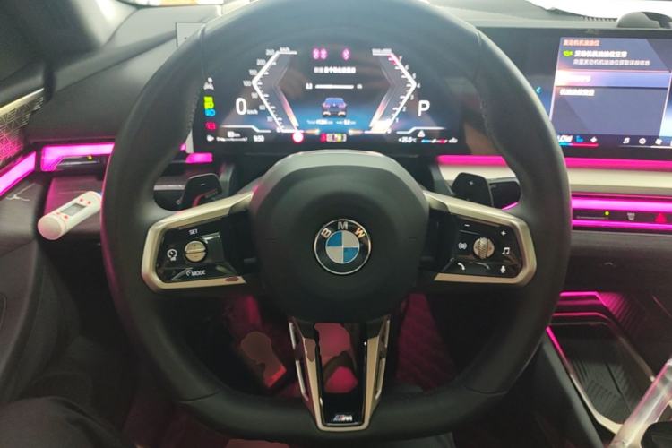 Used BMW 5 Series 2024 530Li Luxury Edition M Sport Package Steering Wheel
