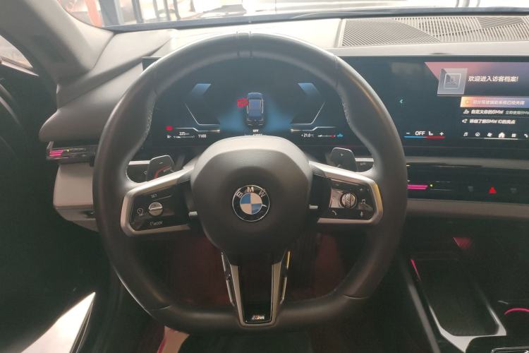Used BMW 5 Series 2024 525Li M Sport Package Steering Wheel
