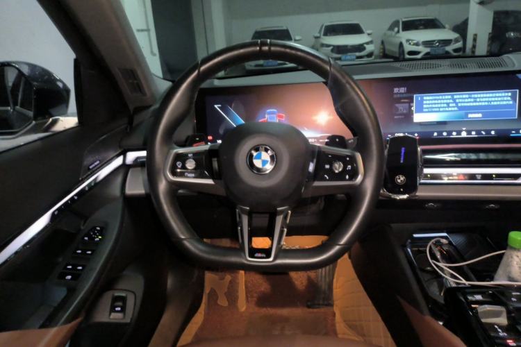 Used BMW 5 Series 2024 530Li Leading Model M Sport Package Steering Wheel