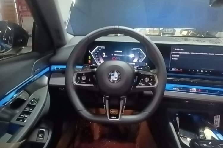 Used BMW 5 Series 2024 530Li Leading Model M Sport Package Steering Wheel