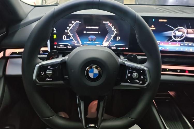 Used BMW 5 Series 2024 530Li Leading Model M Sport Package Steering Wheel