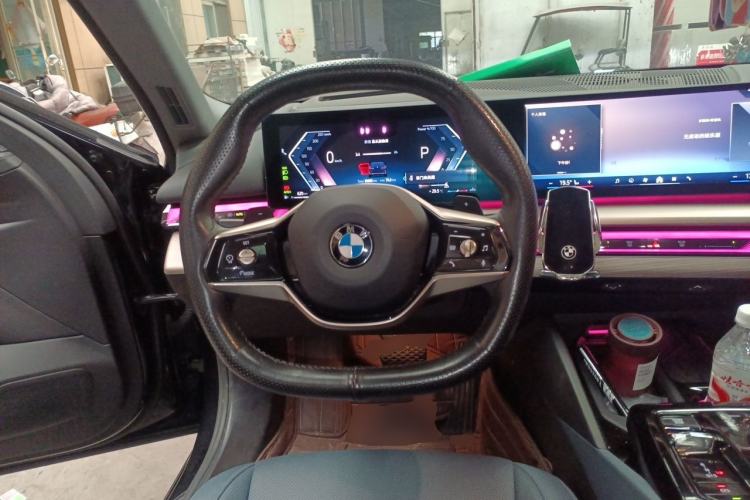 Used BMW 5 Series 2024 530Li Luxury Package Premium Edition Steering Wheel