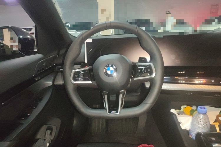 Used BMW 5 Series 2024 530i Luxury Edition M Sport Package Steering Wheel