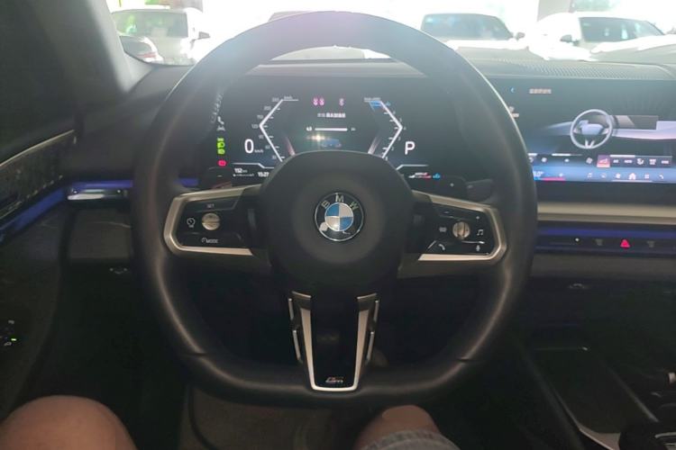 Used BMW 5 Series 2024 530Li Luxury Edition M Sport Package Steering Wheel
