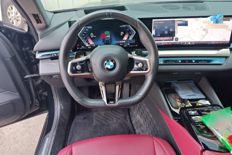 Used BMW 5 Series 2024 530Li Luxury Edition M Sport Package Steering Wheel