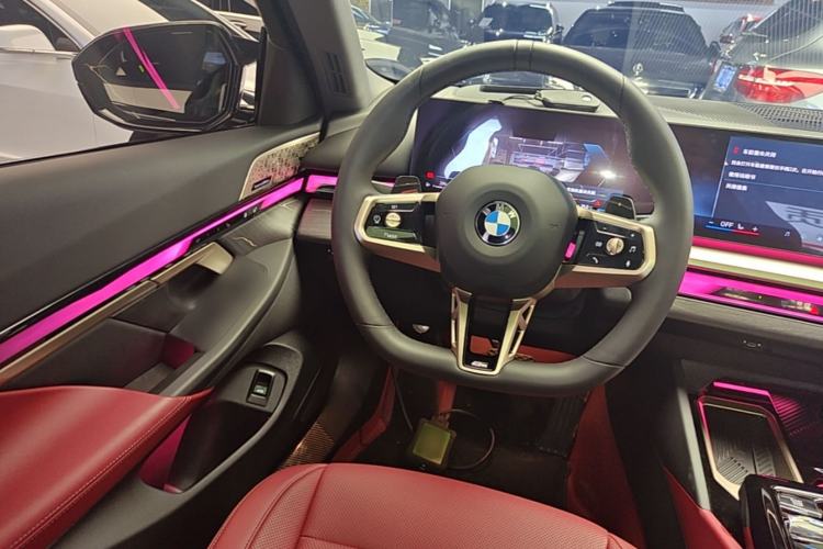 Used BMW 5 Series 2024 530Li Luxury Edition M Sport Package Steering Wheel