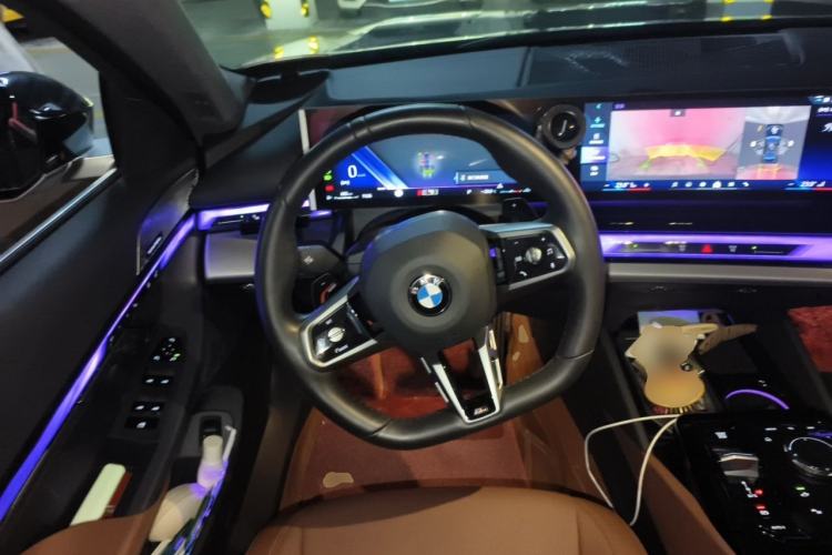 Used BMW 5 Series 2024 530Li Leading Model M Sport Package Steering Wheel