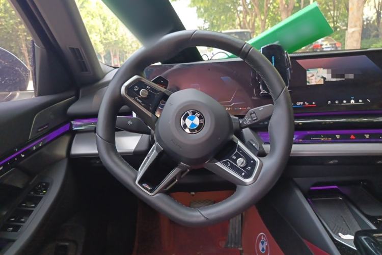 Used BMW 5 Series 2024 530Li Leading Model M Sport Package Steering Wheel