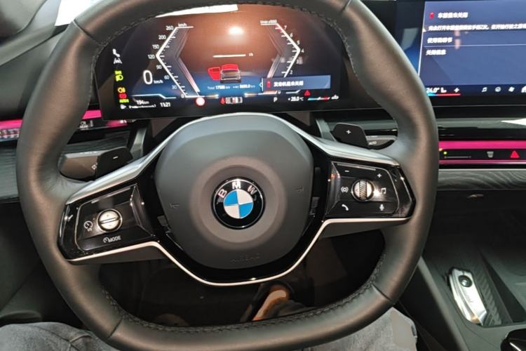Used BMW 5 Series 2024 530Li Leading Luxury Package Steering Wheel