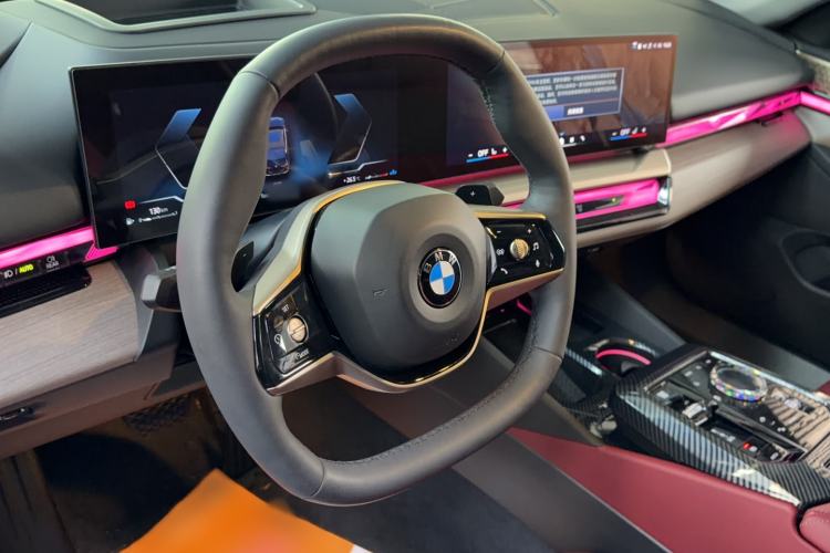 Used BMW 5 Series 2024 530Li Luxury Package Premium Edition Steering Wheel
