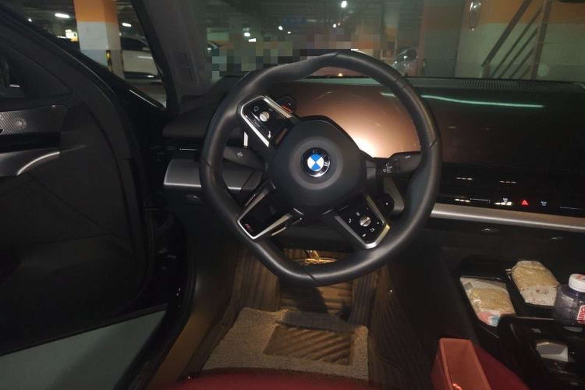 Used BMW 5 Series 2024 525Li M Sport Package Steering Wheel