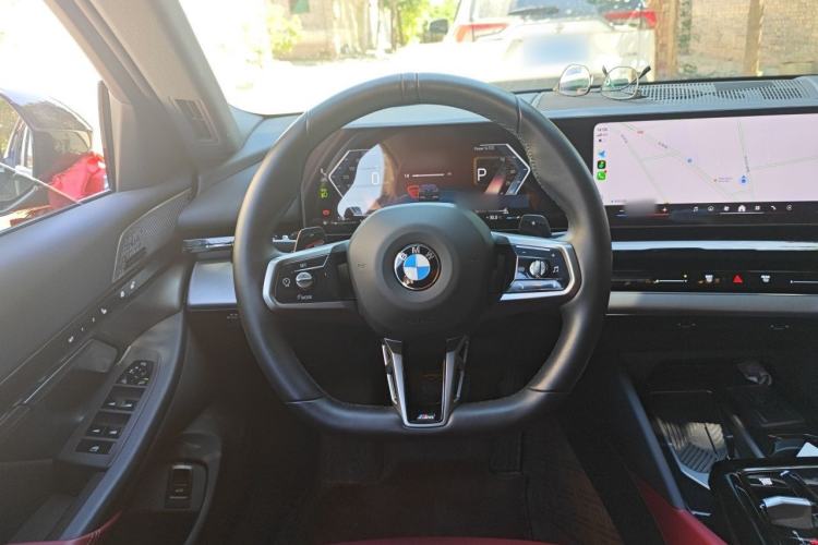 Used BMW 5 Series 2024 525Li M Sport Package Steering Wheel