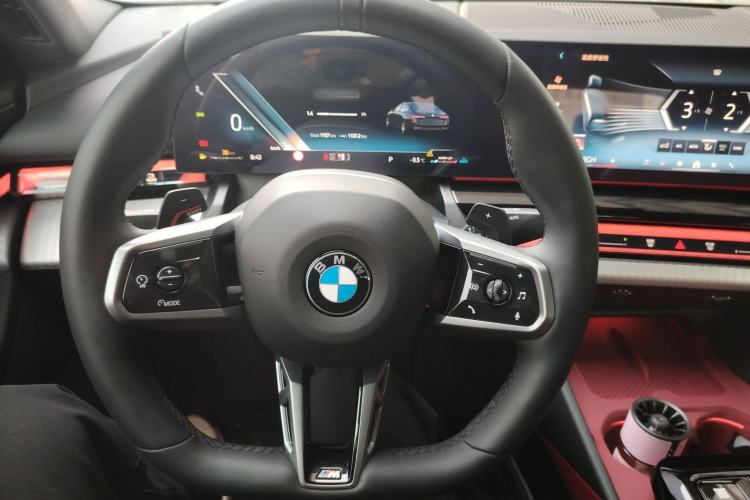 Used BMW 5 Series 2024 525i M Sport Package Steering Wheel