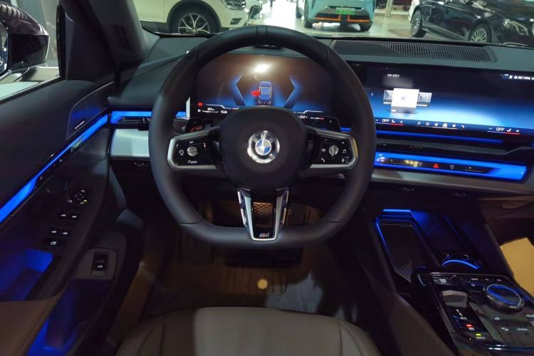 Used BMW 5 Series 2024 530Li Leading Model M Sport Package Steering Wheel