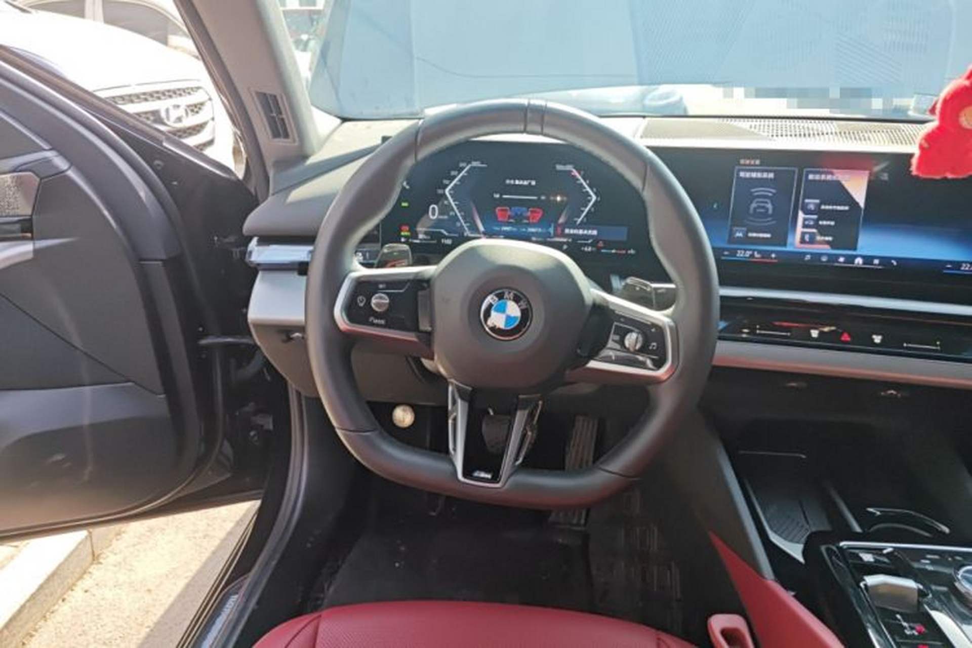 Used BMW 5 Series 2024 530Li Leading Model M Sport Package Steering Wheel
