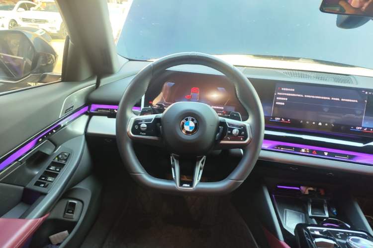 Used BMW 5 Series 2024 530Li Leading Model M Sport Package Steering Wheel