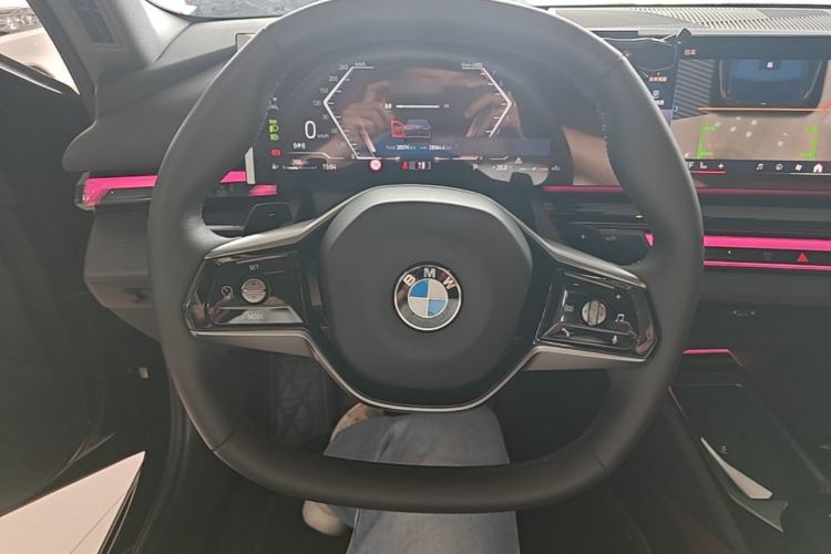 Used BMW 5 Series 2024 530Li Leading Luxury Package Steering Wheel