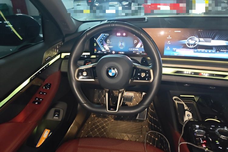 Used BMW 5 Series 2024 530Li Luxury Edition M Sport Package Steering Wheel