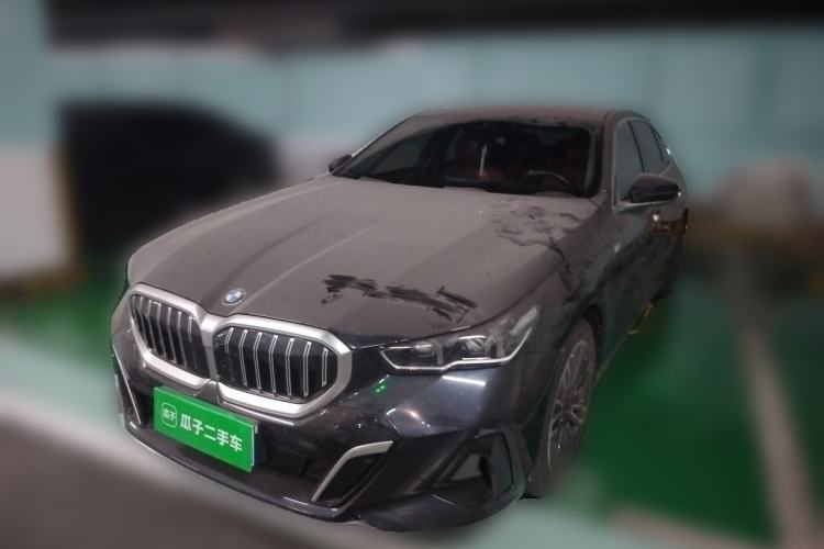 Used BMW 5 Series 2024 530Li Leading Model M Sport Package Guazi used car, China used car export, Used car for sale, Used cars, Cheapest cars for sale