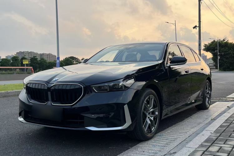 Ojetý BMW 5 Series 2024 530Li Leading Luxury Package Guazi used car, China used car export, Used car for sale, Used  cars, Cheapest cars for sale