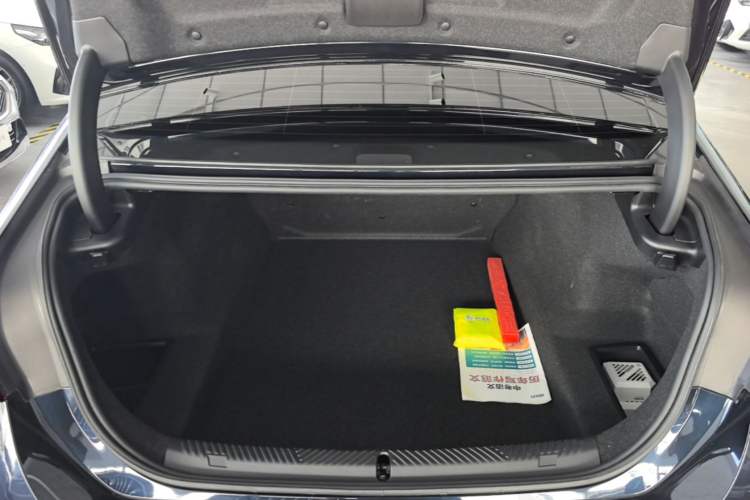 Used BMW 5 Series 2024 530Li Leading Model M Sport Package Trunk