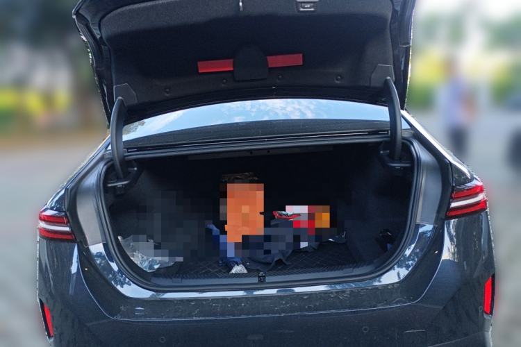 Used BMW 5 Series 2024 525Li M Sport Package Trunk