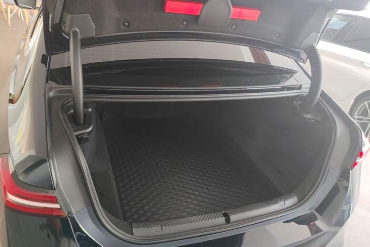 Used BMW 5 Series 2024 525Li M Sport Package Trunk