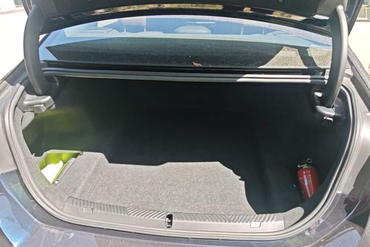 Used BMW 5 Series 2024 530Li Leading Model M Sport Package Trunk