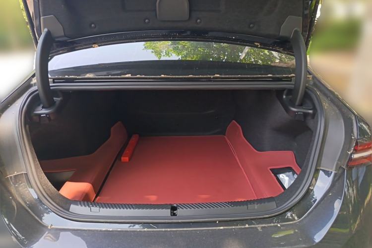Used BMW 5 Series 2024 530Li Leading Model M Sport Package Trunk