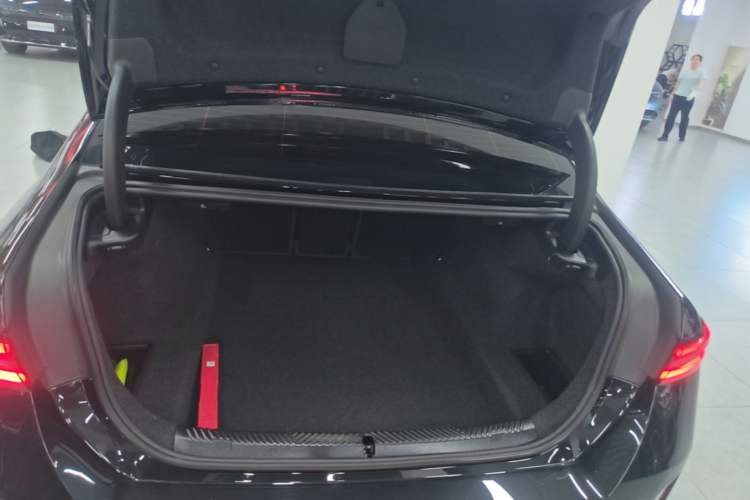 Used BMW 5 Series 2024 530i Luxury Edition M Sport Package Trunk