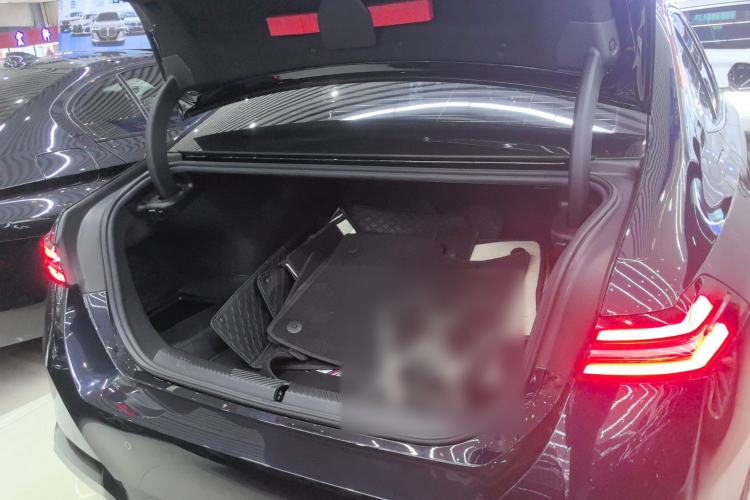 Used BMW 5 Series 2024 530Li Leading Model M Sport Package Trunk