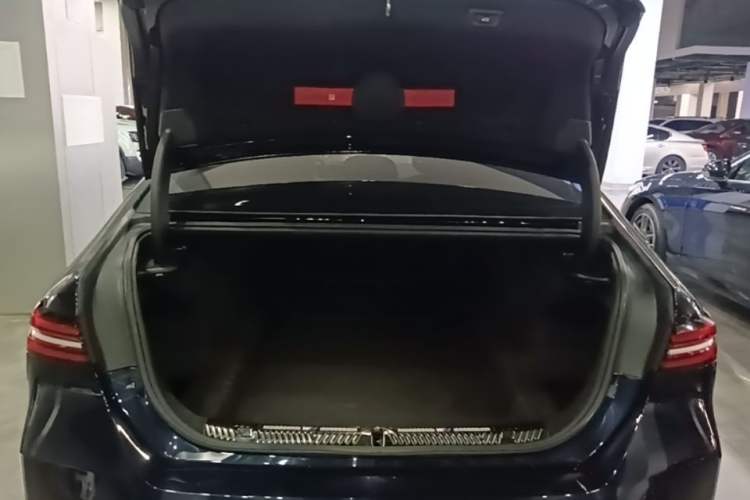 Used BMW 5 Series 2024 525Li Luxury Package Trunk