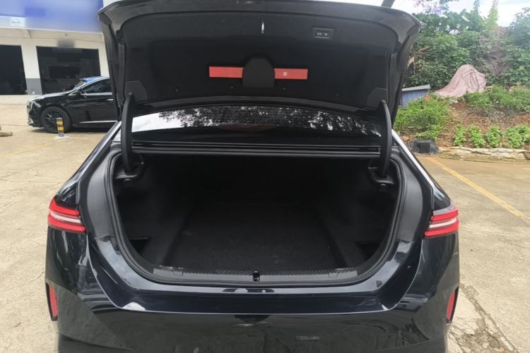 Used BMW 5 Series 2024 530Li Leading Model M Sport Package Trunk
