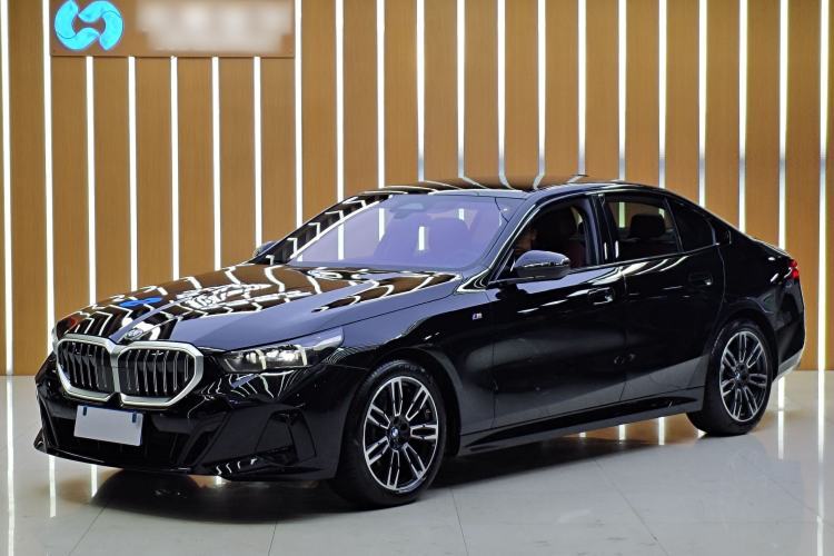 Used BMW 5 Series 2024 525i M Sport Package Guazi used car, China used car export, Used car for sale, Used cars, Cheapest cars for sale