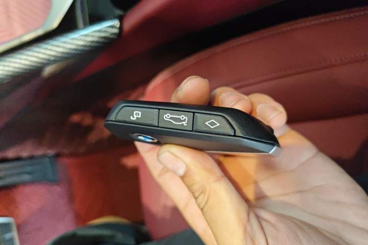 Used BMW 5 Series 2024 530Li Luxury Edition M Sport Package Vehicle Key
