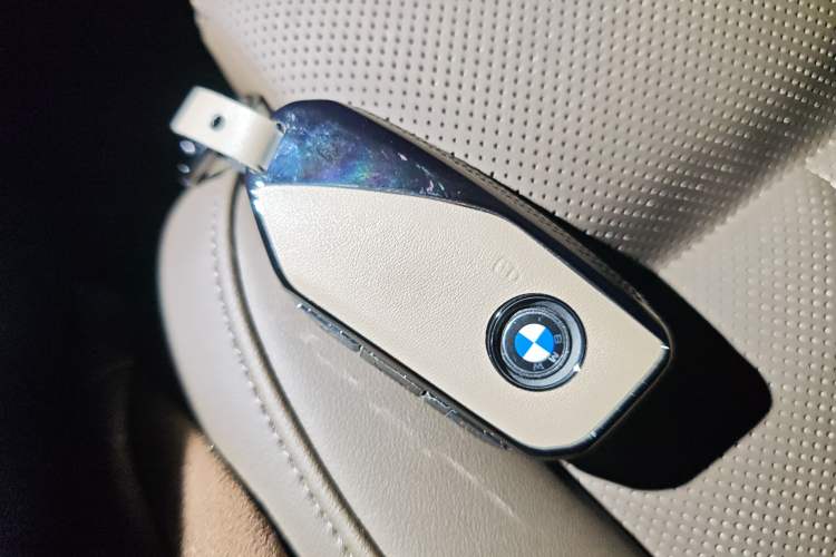 Used BMW 5 Series 2024 530i Luxury Edition M Sport Package Vehicle Key