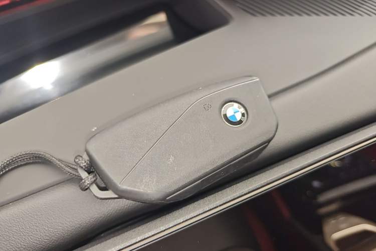Used BMW 5 Series 2024 530Li Luxury Edition M Sport Package Vehicle Key