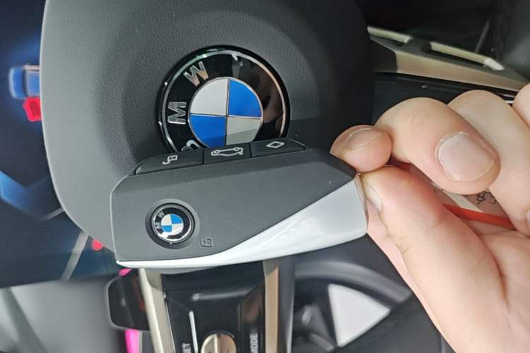 Used BMW 5 Series 2024 530Li Luxury Edition M Sport Package Vehicle Key